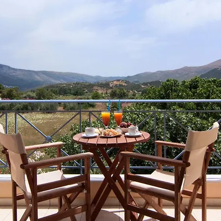 Bed & Breakfast Troxalos Near The Beach