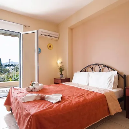 Bed & Breakfast Troxalos Near The Beach