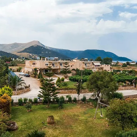 Bed & Breakfast Troxalos Near The Beach